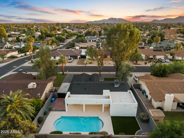 6256 E GELDING Drive, Scottsdale, AZ 85254