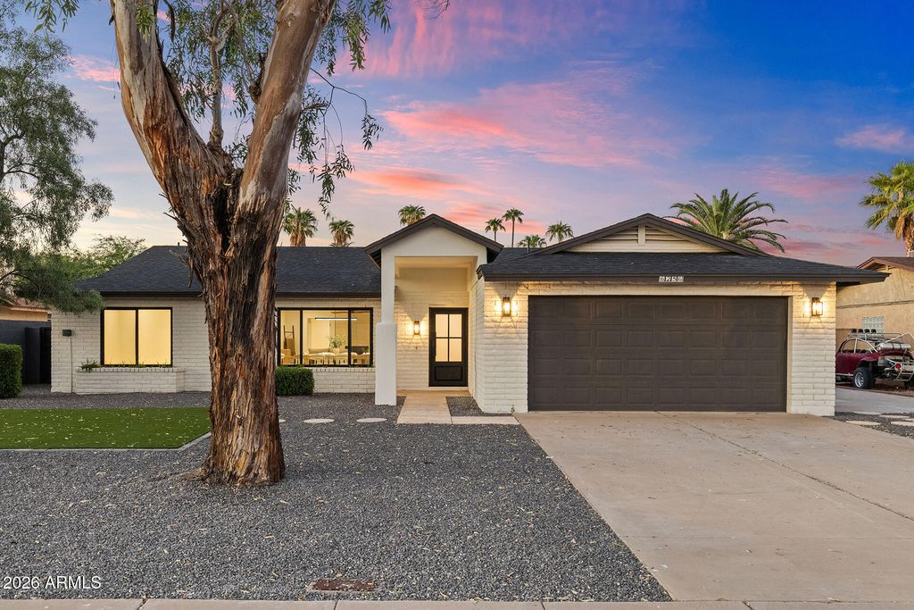 6256 E GELDING Drive, Scottsdale, AZ 85254
