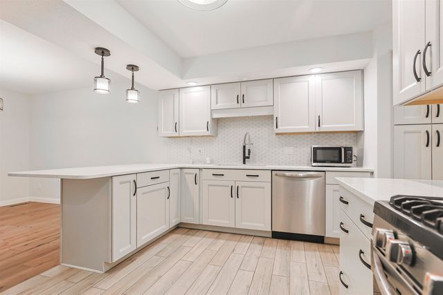 15711 Durham Way, Granger, IN 46530