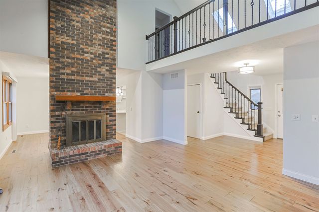 15711 Durham Way, Granger, IN 46530