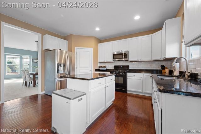 56753 Lindale Avenue, Macomb, MI 48042