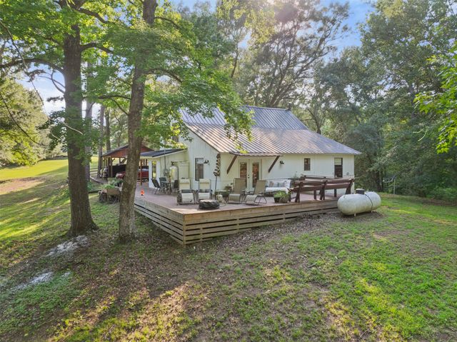 1075 An County Road 323, Palestine, TX 75803