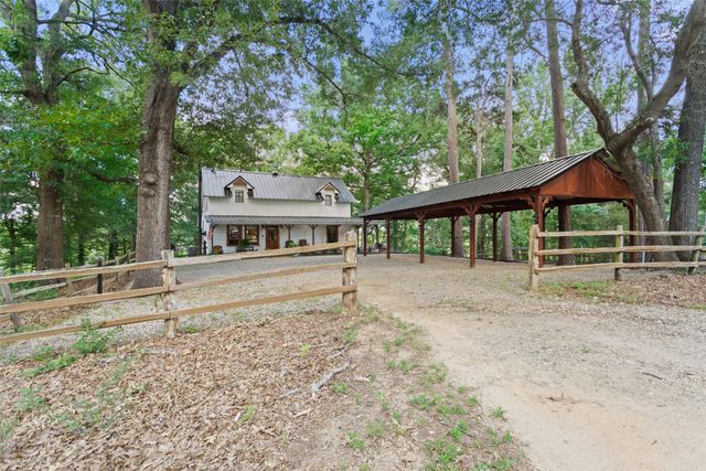 1075 An County Road 323, Palestine, TX 75803