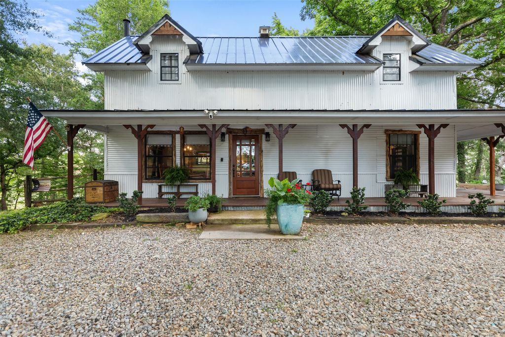 1075 An County Road 323, Palestine, TX 75803