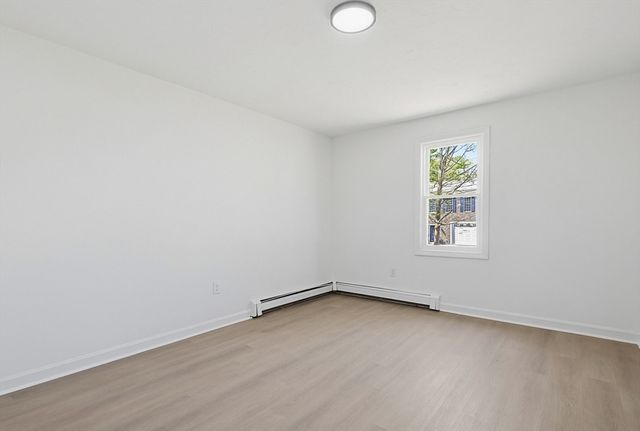 9 Scraggy Neck Rd Ext, Bourne, MA 02532