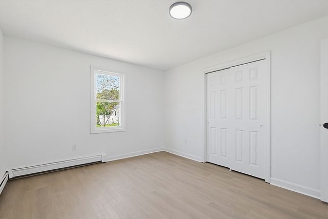 9 Scraggy Neck Rd Ext, Bourne, MA 02532
