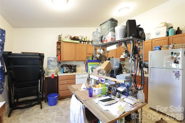 1302 Stanwood Lane, Hendersonville, NC 28739