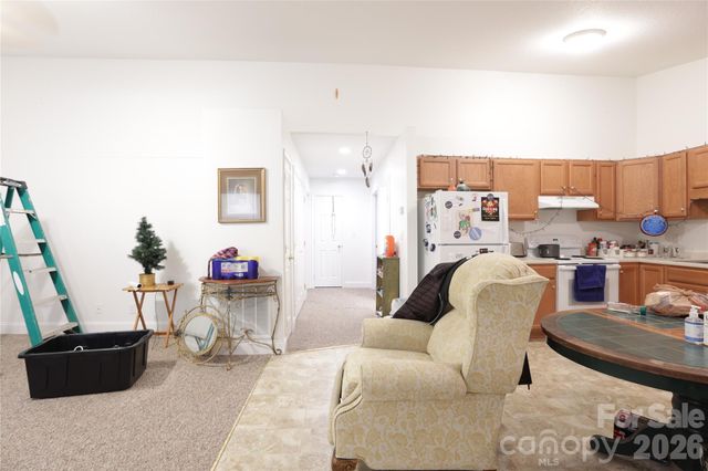 1302 Stanwood Lane, Hendersonville, NC 28739