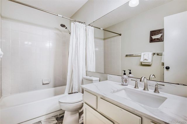 9853 Salford Lane, Littleton, CO 80126