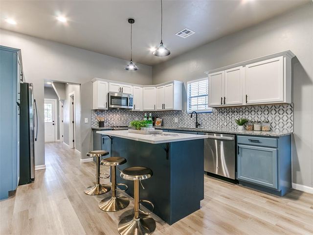 524 E Harrison Avenue, Guthrie, OK 73044