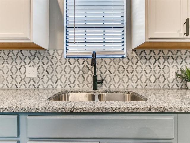 524 E Harrison Avenue, Guthrie, OK 73044
