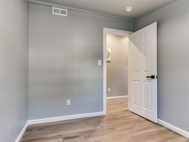 524 E Harrison Avenue, Guthrie, OK 73044