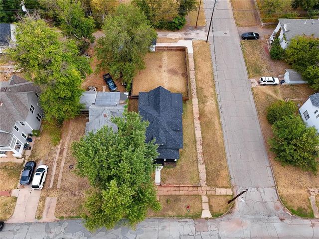 524 E Harrison Avenue, Guthrie, OK 73044