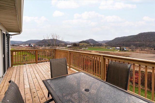 S1787 State Highway 162, Chaseburg, WI 54621