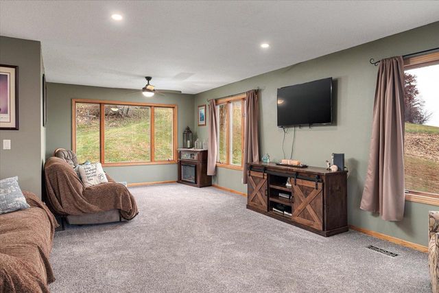 S1787 State Highway 162, Chaseburg, WI 54621