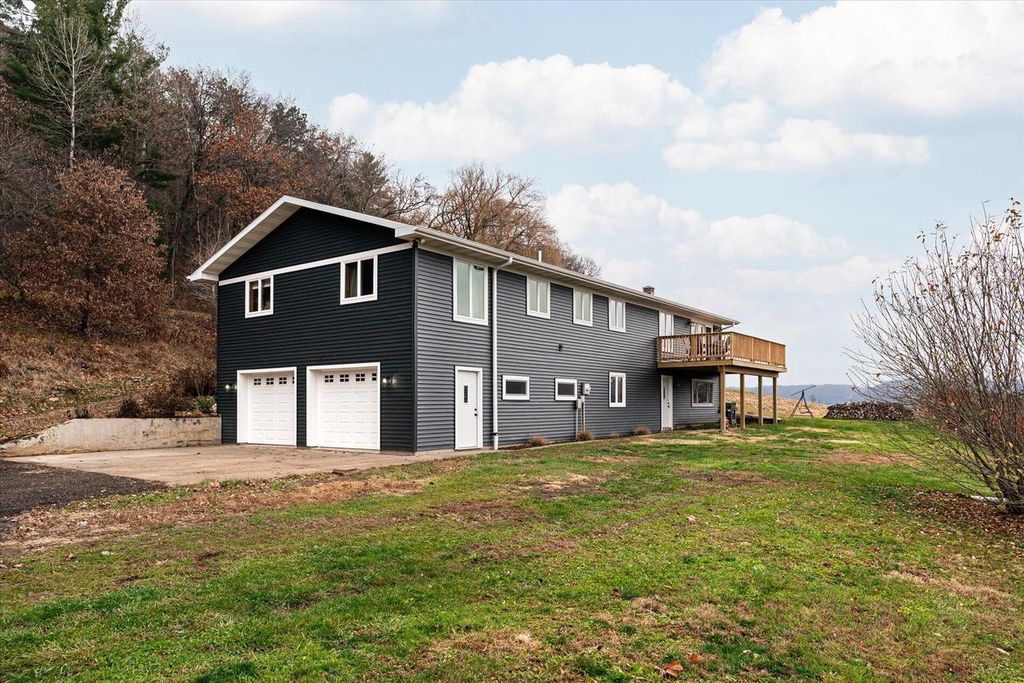 S1787 State Highway 162, Chaseburg, WI 54621