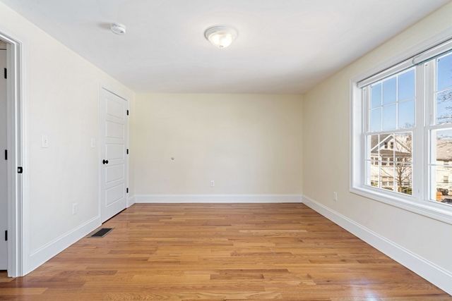220 White St 220, Belmont, MA 02478