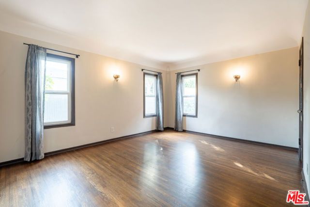 1146 S Hayworth Avenue, Los Angeles, CA 90035