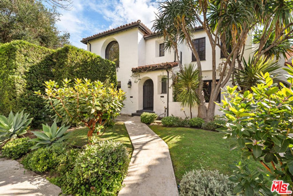 1146 S Hayworth Avenue, Los Angeles, CA 90035