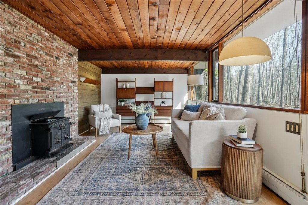Image 26 of property listing at 56 Piscataqua Road, Dover, NH 03820