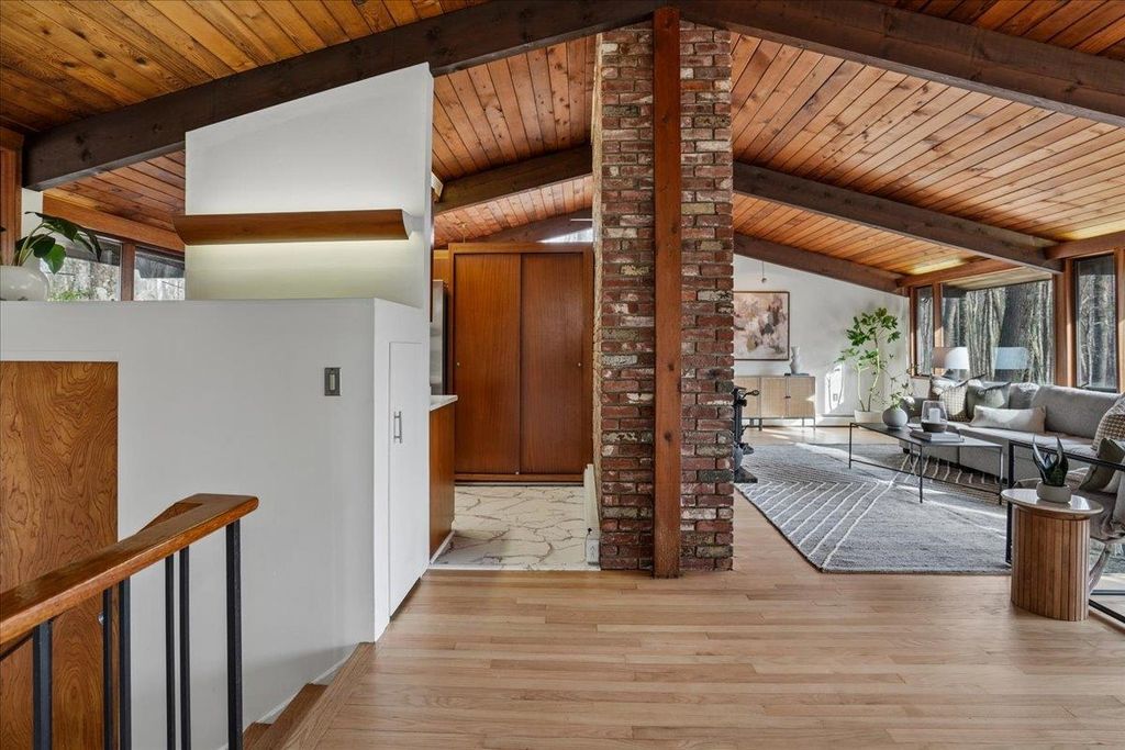 Image 4 of property listing at 56 Piscataqua Road, Dover, NH 03820
