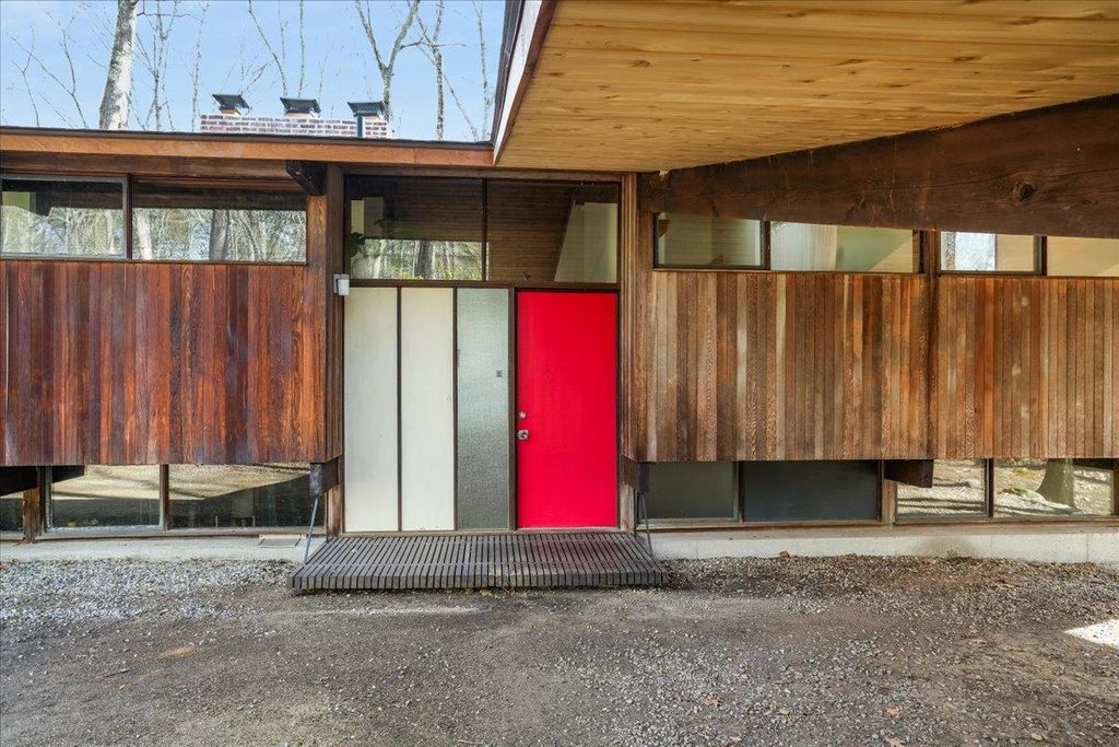 Image 38 of property listing at 56 Piscataqua Road, Dover, NH 03820