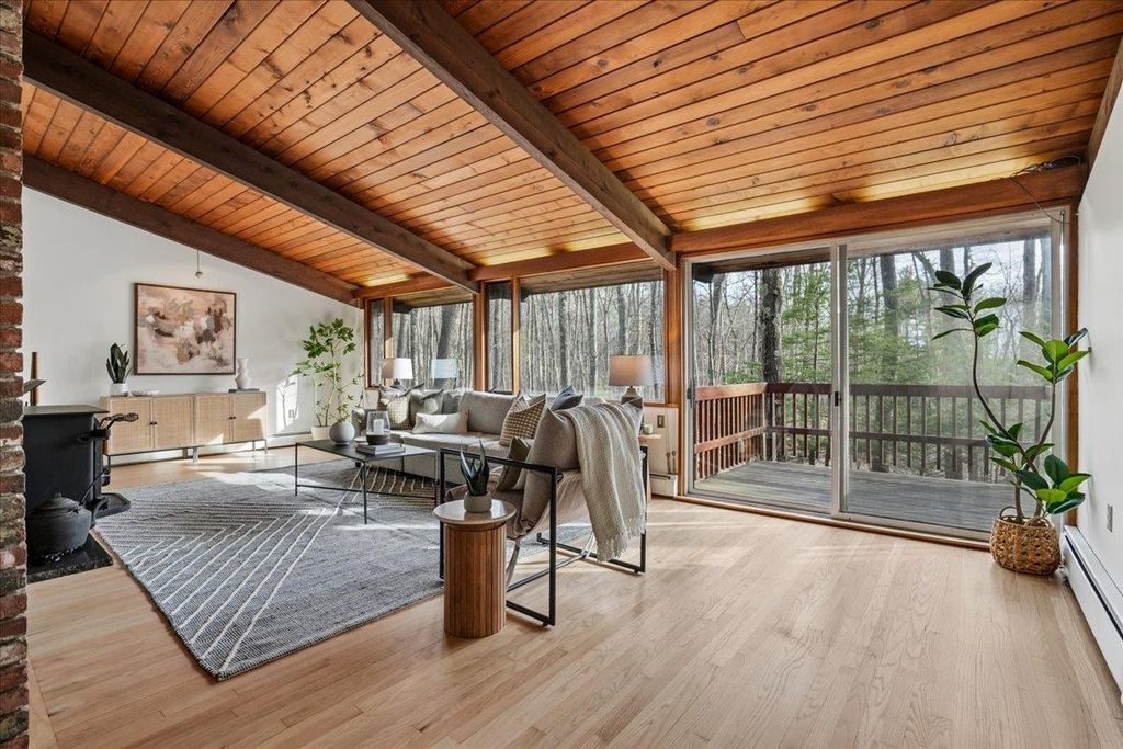 Image 5 of property listing at 56 Piscataqua Road, Dover, NH 03820