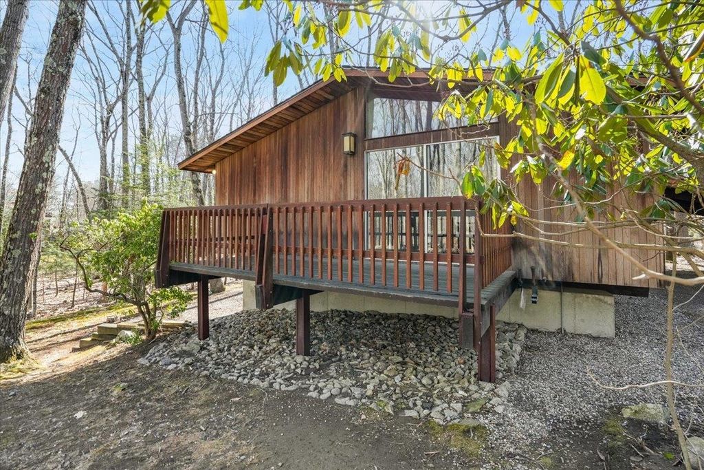 Image 52 of property listing at 56 Piscataqua Road, Dover, NH 03820