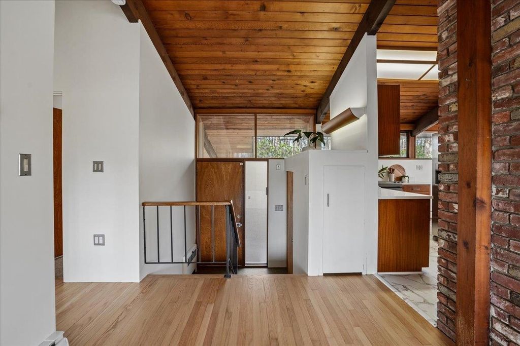 Image 10 of property listing at 56 Piscataqua Road, Dover, NH 03820