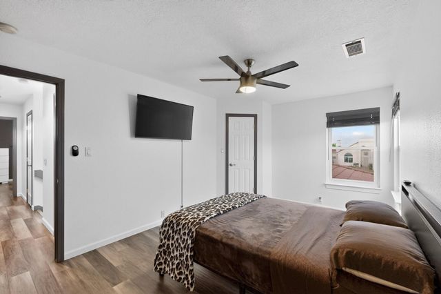 233 Nicklaus Drive SE, Rio Rancho, NM 87124