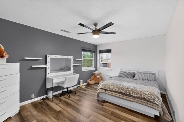 233 Nicklaus Drive SE, Rio Rancho, NM 87124