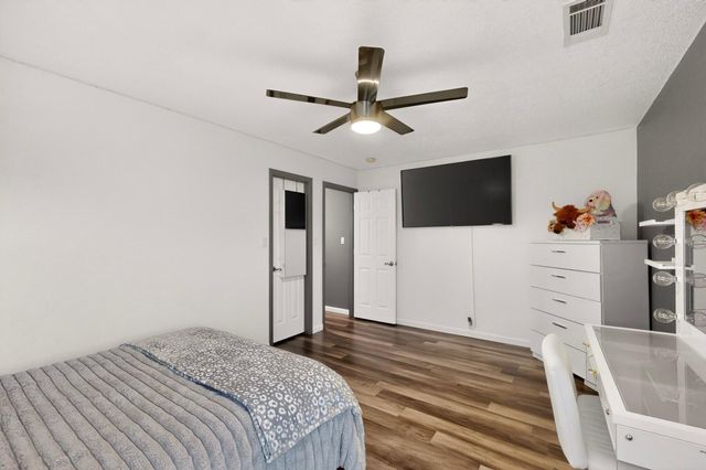 233 Nicklaus Drive SE, Rio Rancho, NM 87124