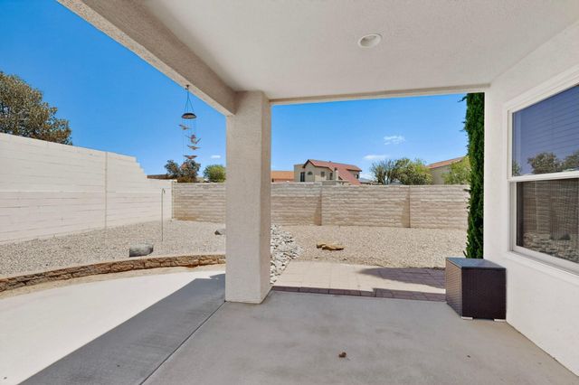 233 Nicklaus Drive SE, Rio Rancho, NM 87124