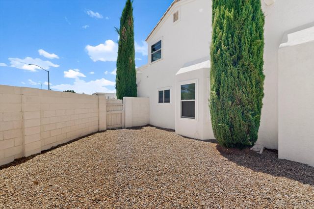 233 Nicklaus Drive SE, Rio Rancho, NM 87124