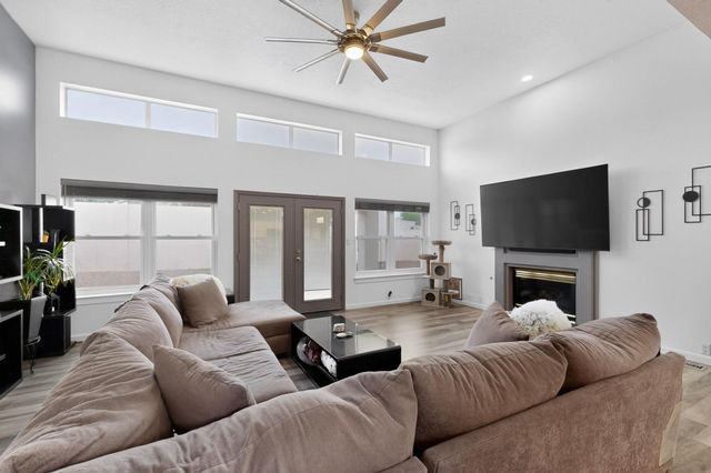 233 Nicklaus Drive SE, Rio Rancho, NM 87124