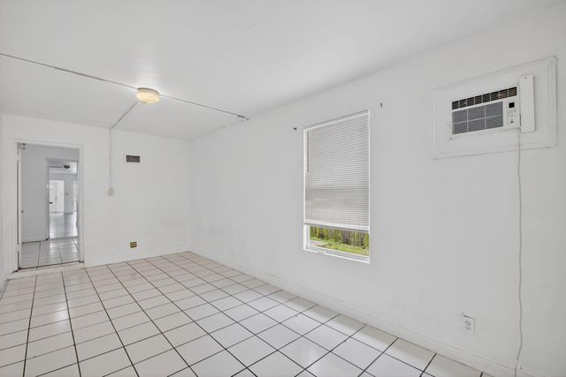 303 S L Street, Lake Worth Beach, FL 33460