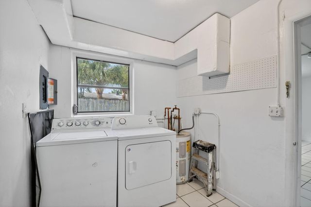 303 S L Street, Lake Worth Beach, FL 33460