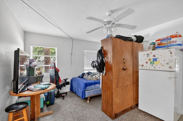 303 S L Street, Lake Worth Beach, FL 33460