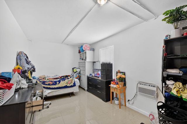 303 S L Street, Lake Worth Beach, FL 33460