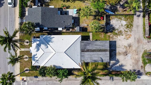 303 S L Street, Lake Worth Beach, FL 33460