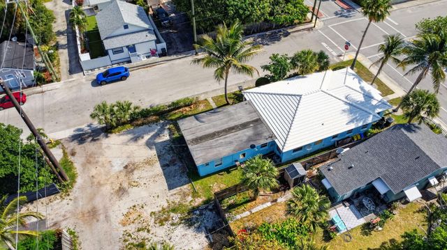 303 S L Street, Lake Worth Beach, FL 33460