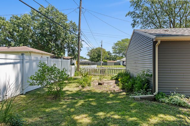 3857 27th Avenue, Rock Island, IL 61201