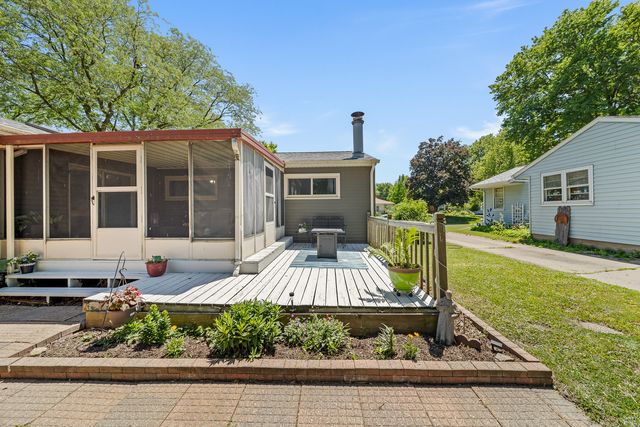 3857 27th Avenue, Rock Island, IL 61201