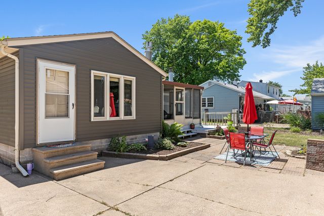 3857 27th Avenue, Rock Island, IL 61201