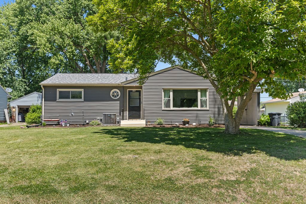 3857 27th Avenue, Rock Island, IL 61201