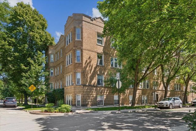 2152 W Ainslie Street D2, Chicago, IL 60625