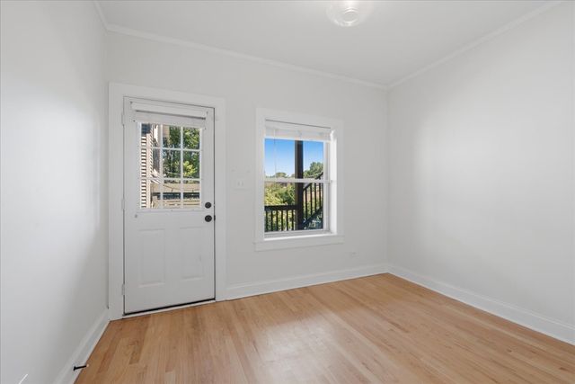 2152 W Ainslie Street D2, Chicago, IL 60625