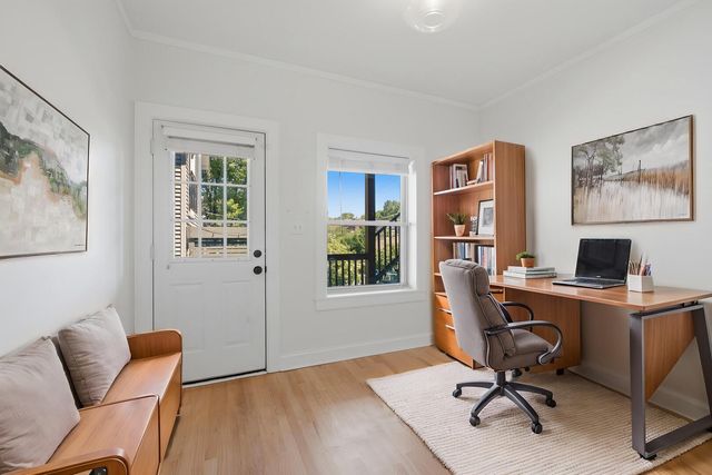 2152 W Ainslie Street D2, Chicago, IL 60625