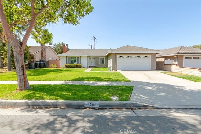 1206 Joana, Santa Ana, CA 92705