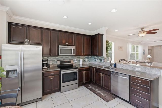 8433 Karina CT, Naples, FL 34114